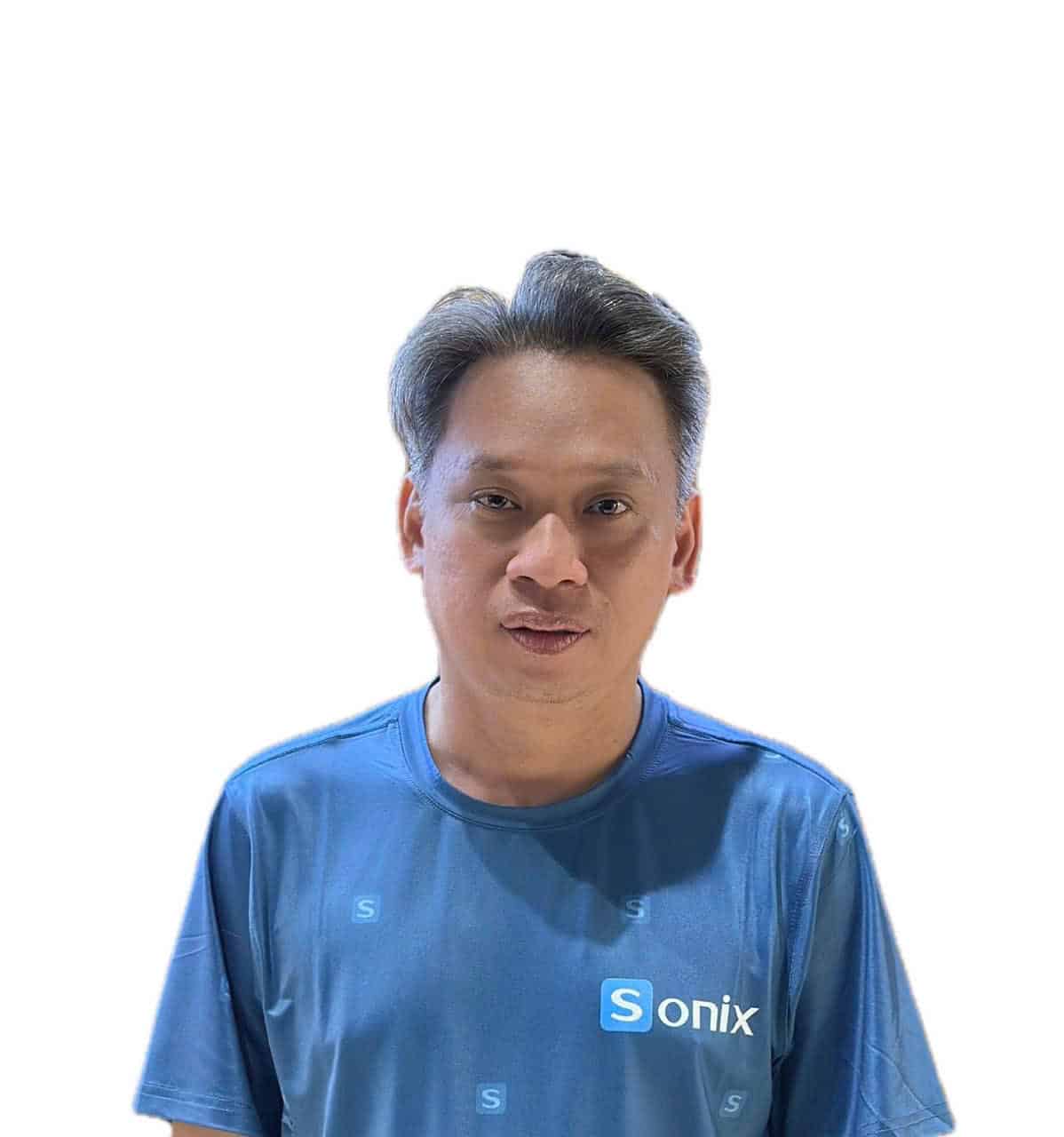 Về chúng tôi 31 Nhân viên của Sonix trong bộ đồ công ty, giới thiệu về chúng tôi.